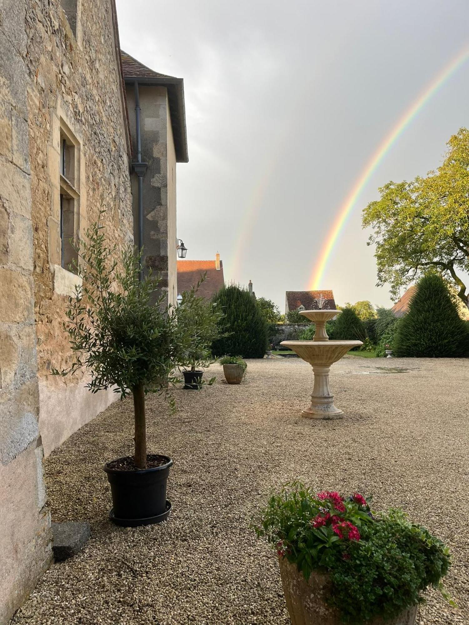 O2 Tours Bed & Breakfast Ourouer-les-Bourdelins ภายนอก รูปภาพ
