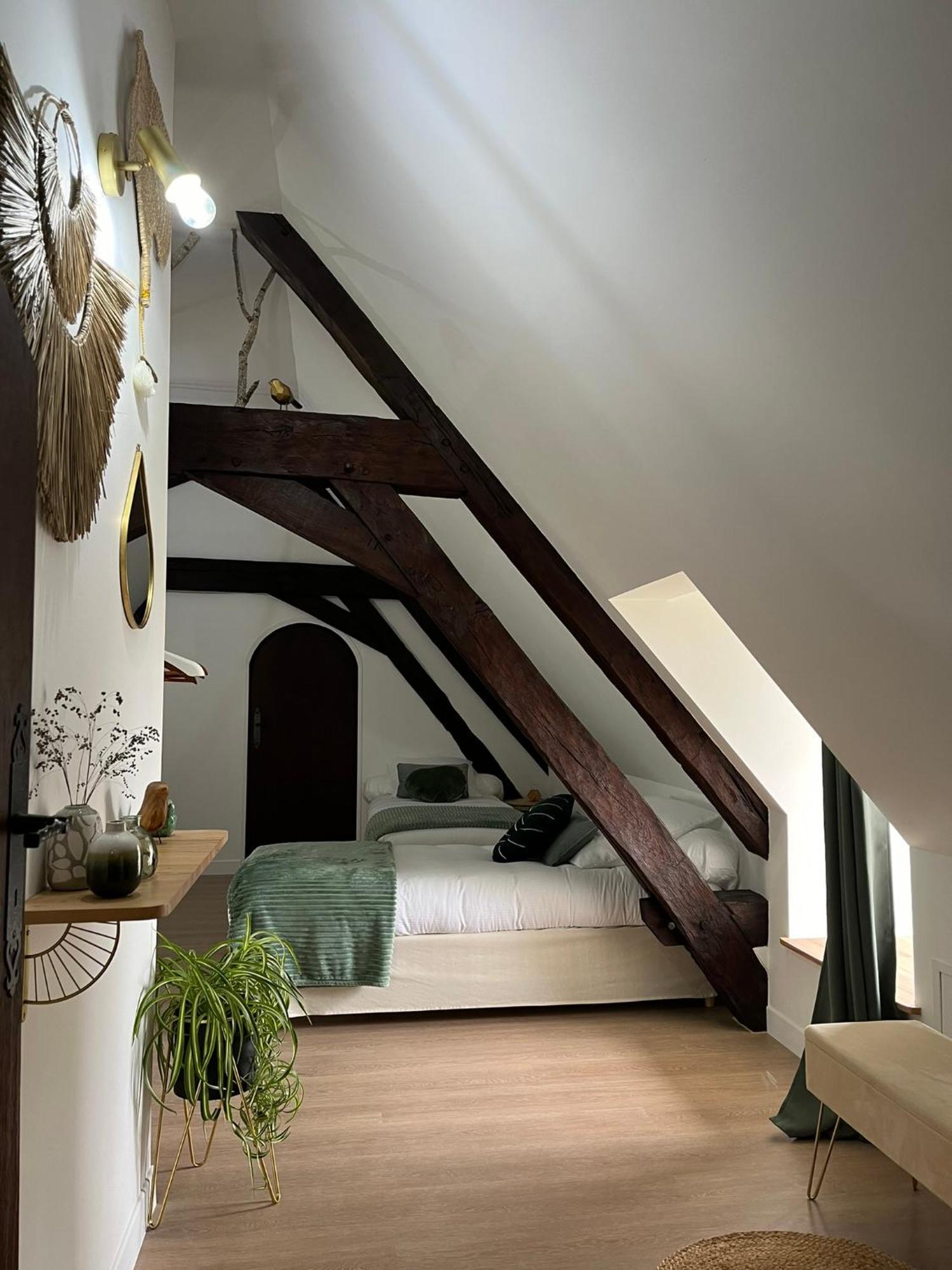 O2 Tours Bed & Breakfast Ourouer-les-Bourdelins ภายนอก รูปภาพ